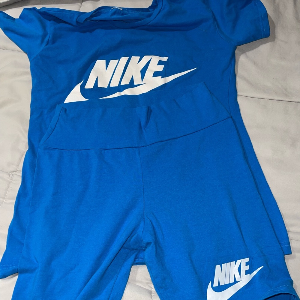 Nike Vibrant Blue Activewear Set